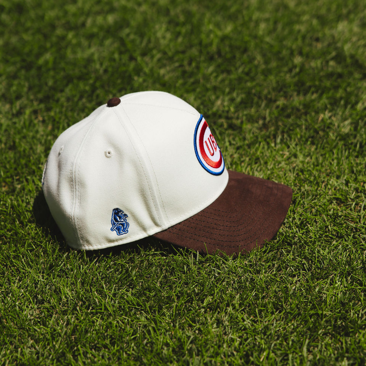 Chicago Cubs x Alice &amp; Wonder Vintage Logo 940 Cap — Brown