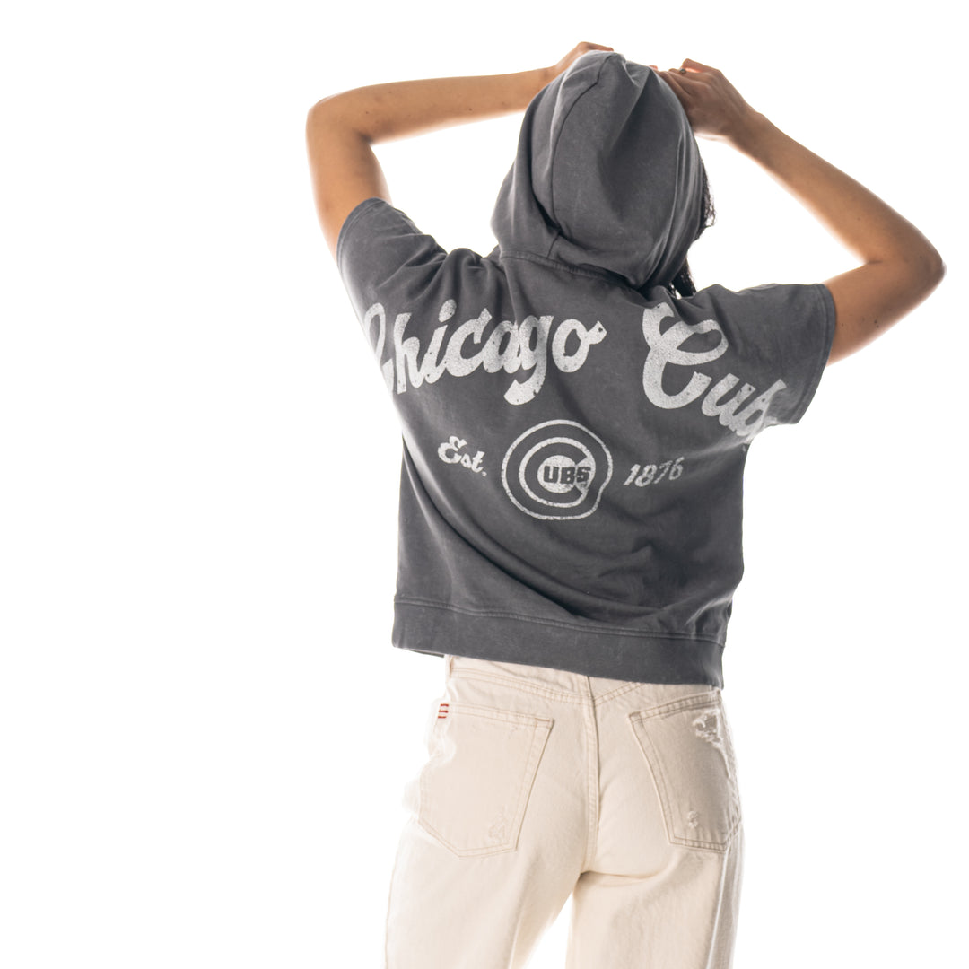 CHICAGO CUBS WILD COLLECTIVE WOMEN'S GRAY CAP SLEEVE HOODIE